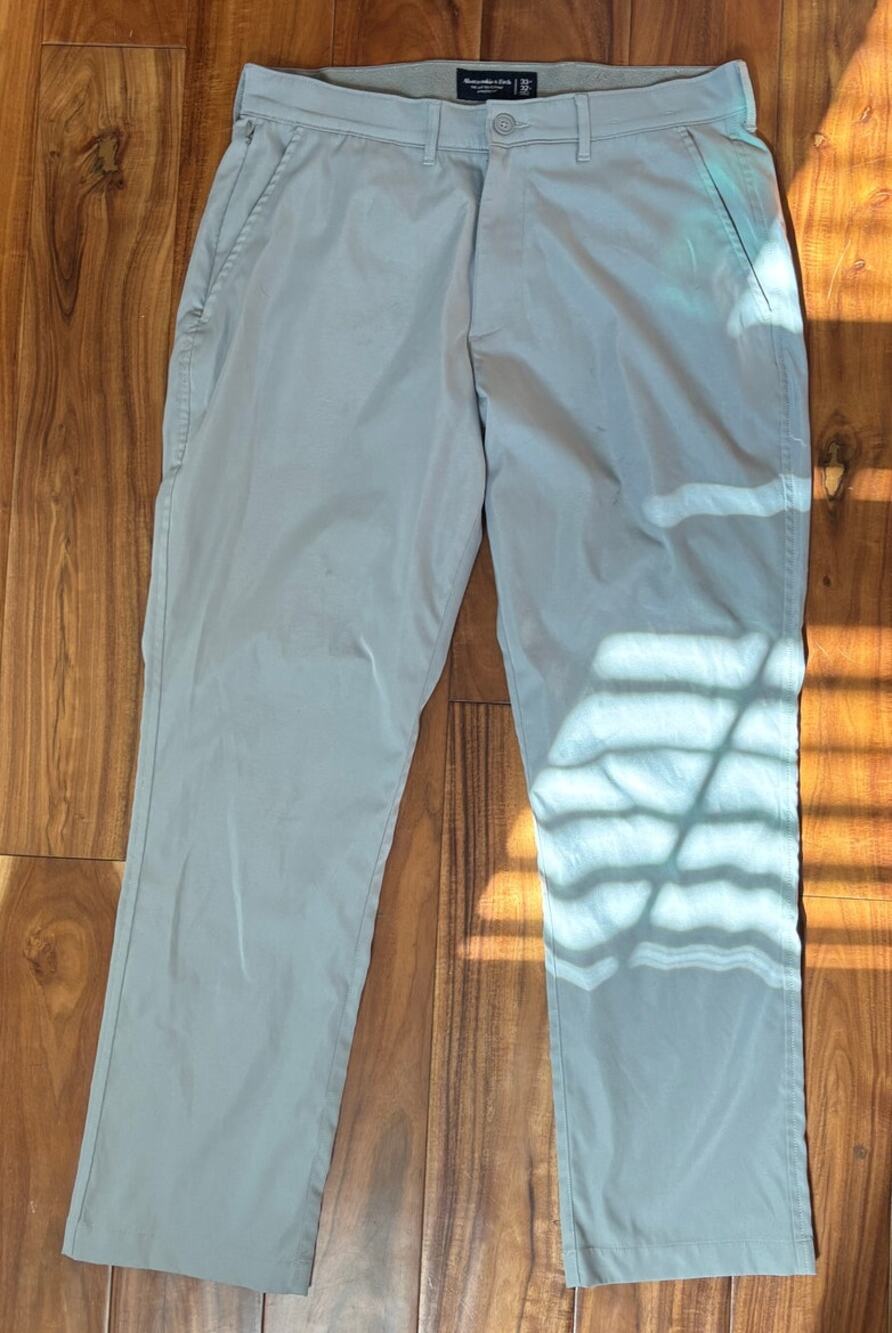 Abercrombie and Fitch Go To Pant Athletic Fit 33x32 Light Grey Like New